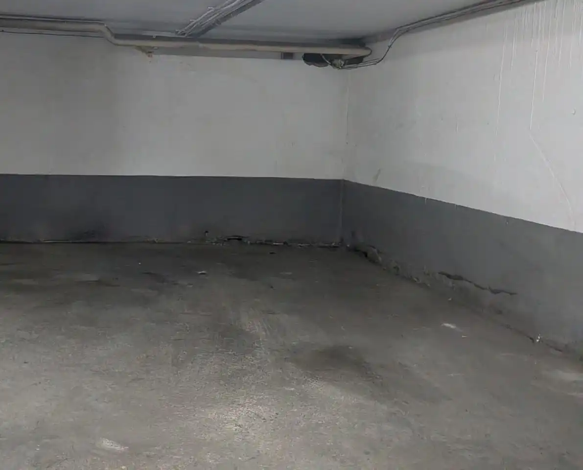 Garage for rent in Hospital