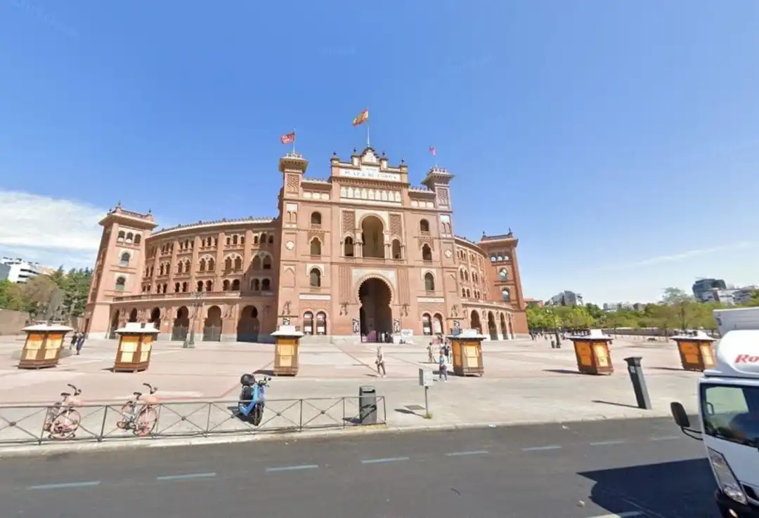 Vista exterior de Piso de alquiler en Madrid con Aire acondicionado, Calefacción y Balcón