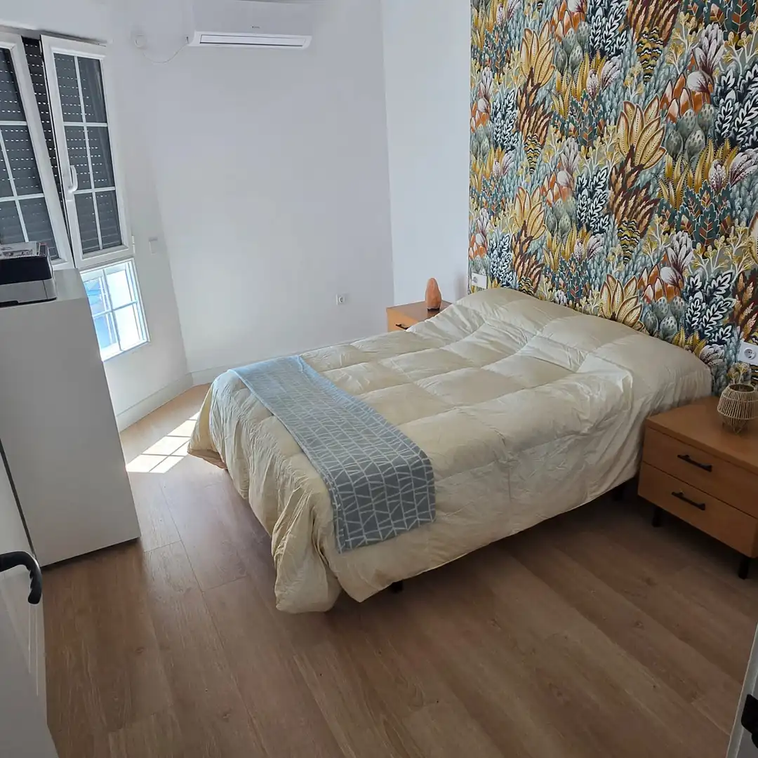 Schlafzimmer von Wohnung zur Miete in Córdoba mit Klimaanlage, Terrasse und Möbliert