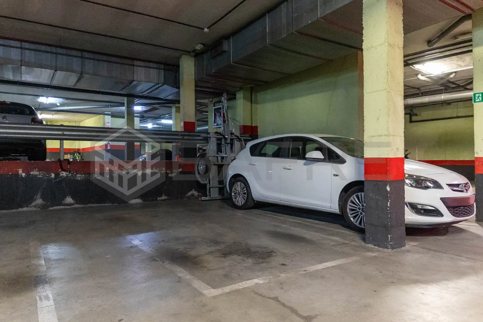 Parking de Piso en venta en Móstoles con Calefacción, Trastero y Balcón