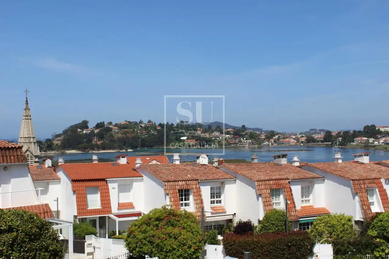 Adossat amb piscina en venda a Baiona, imagen 2