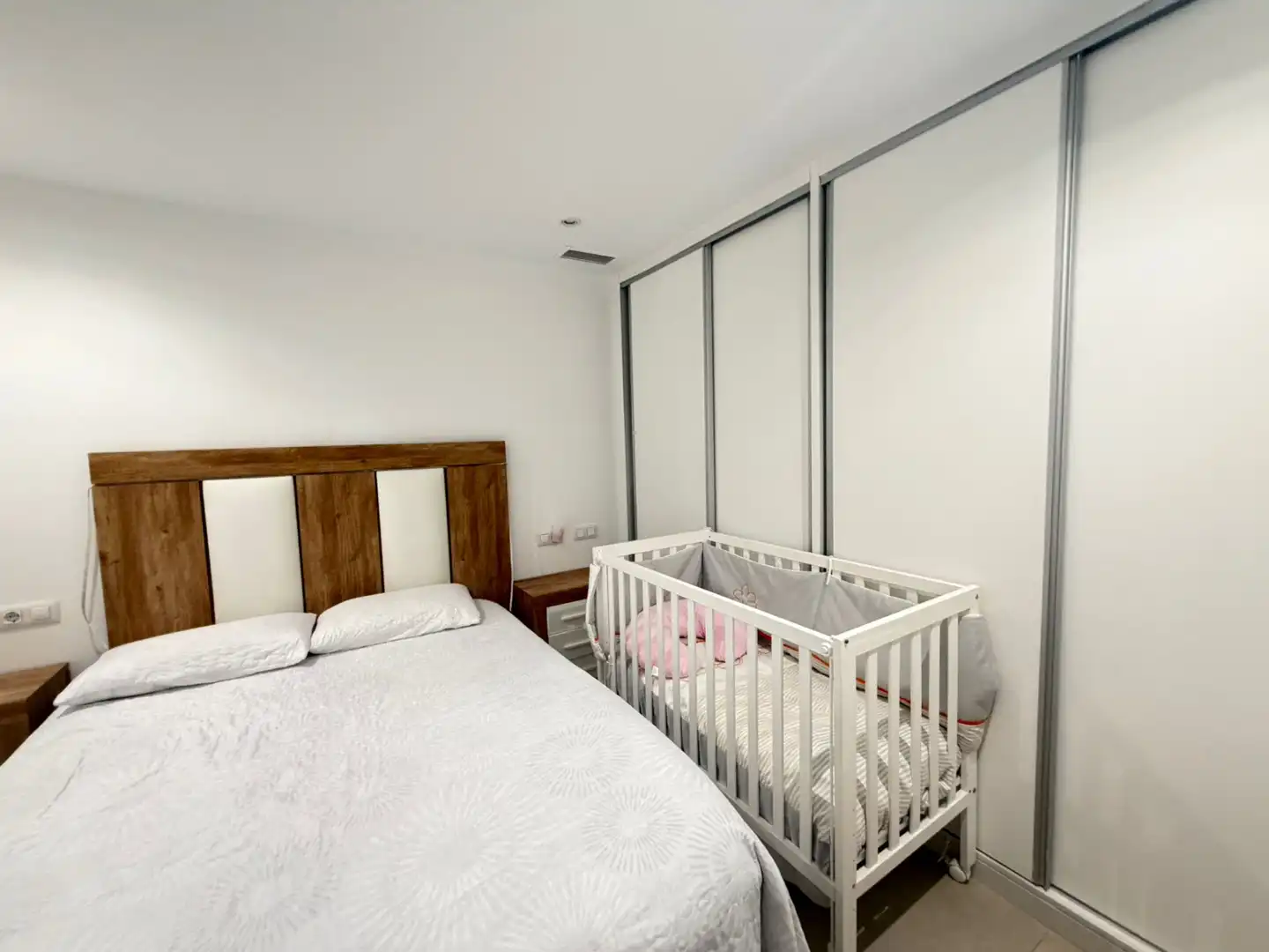 Habitación de Casa o chalet en venta en San Pedro del Pinatar con Aire acondicionado, Calefacción y Amueblado