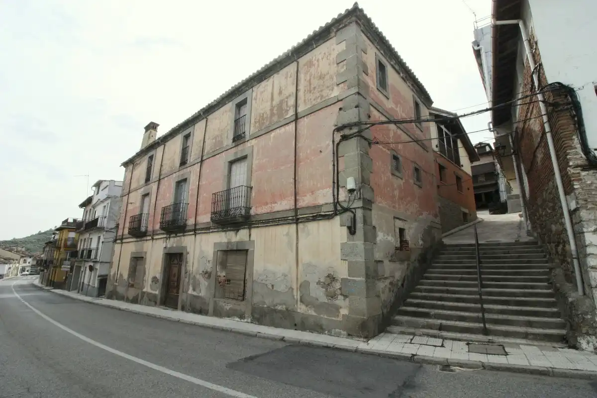 Casa amb terrassa en venda a Calle Mayor 19