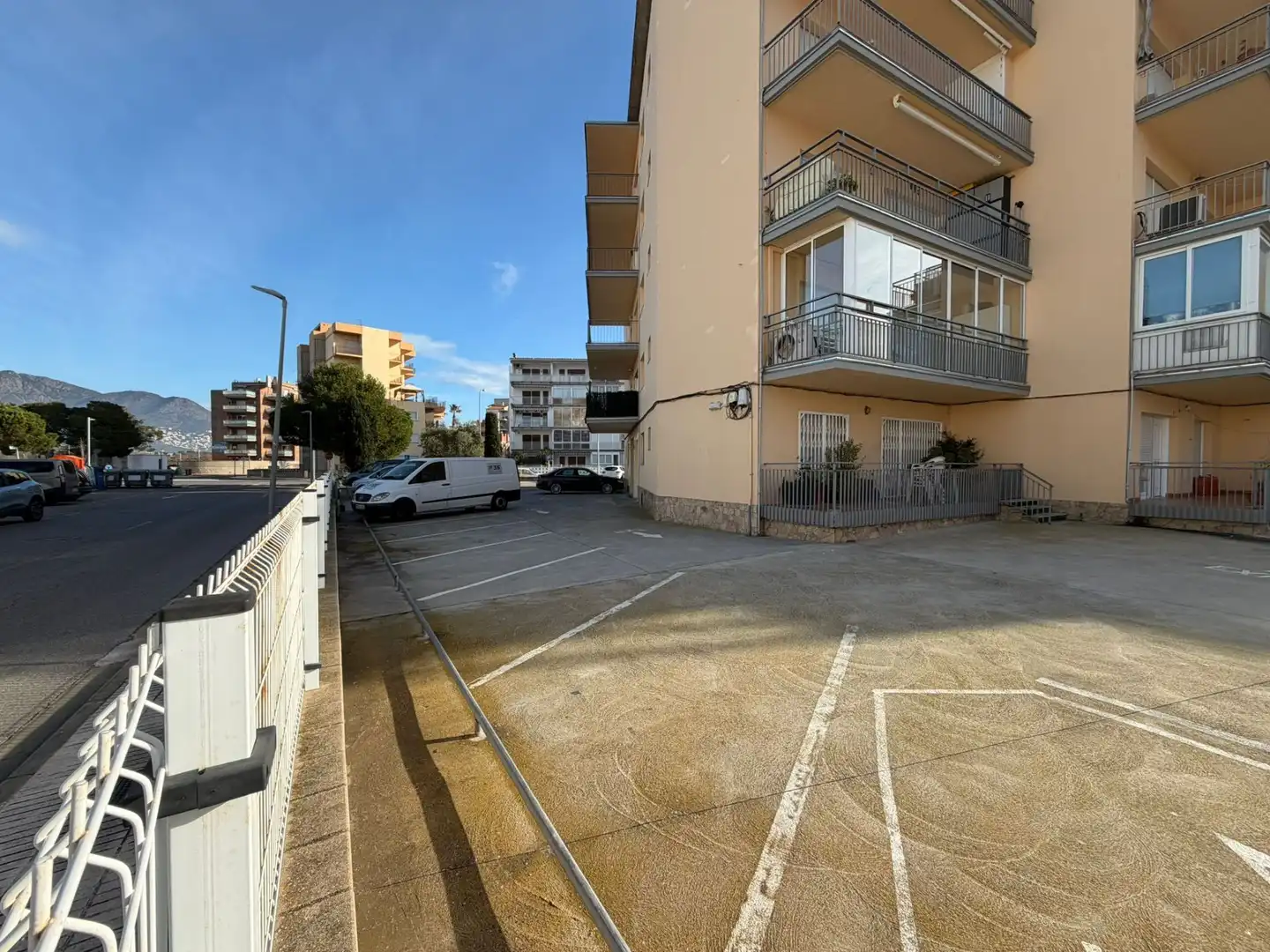 Parking of Apartments for sale in Roses  with Air Conditioner, Heating and Terrace