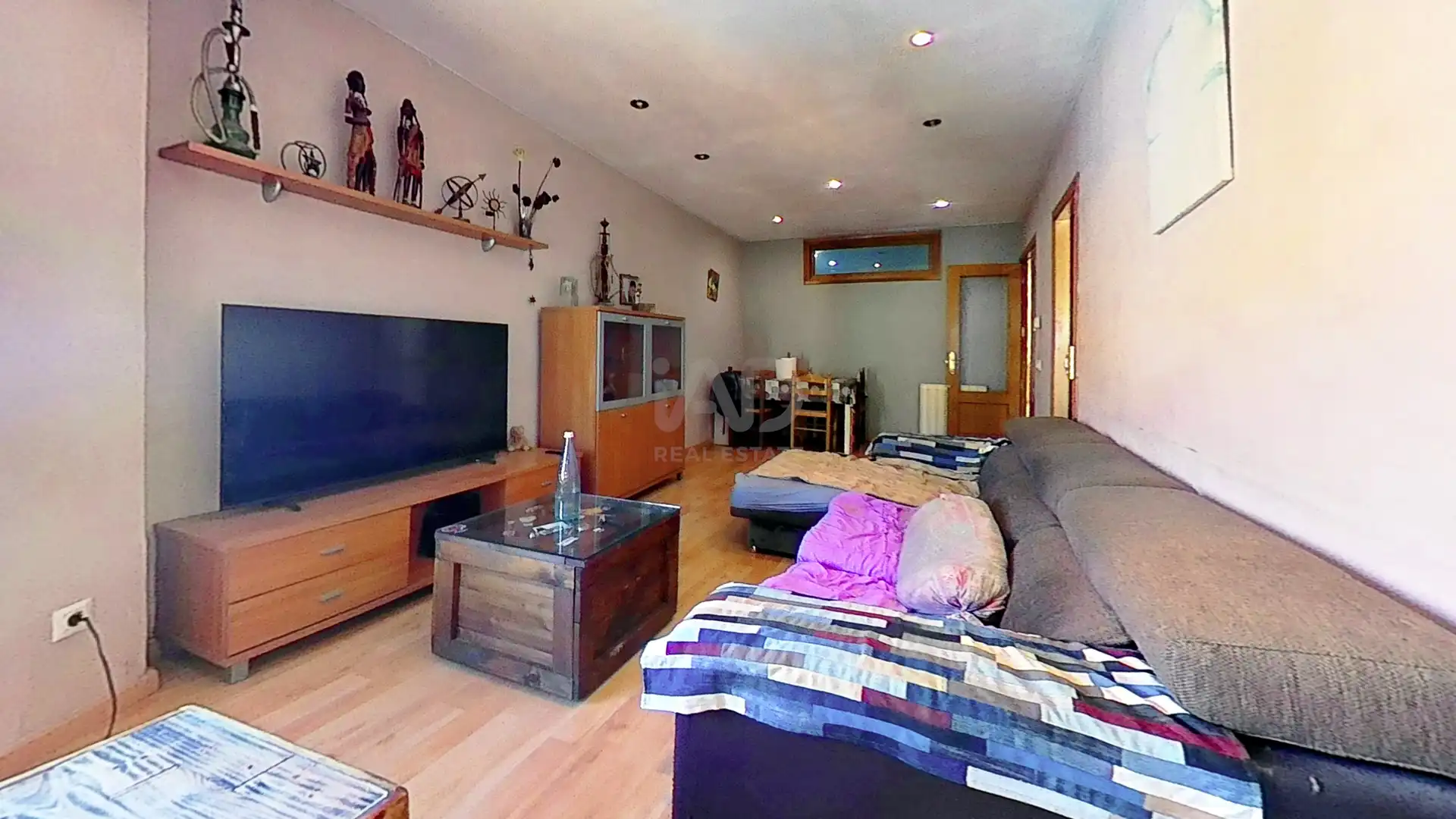 Sala de estar de Dúplex en venta en L'Espluga de Francolí con Calefacción y Terraza