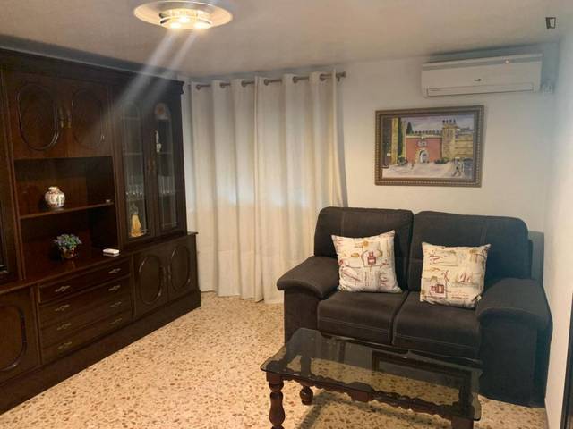 Apartamento en Alquiler en Tiro de Línea