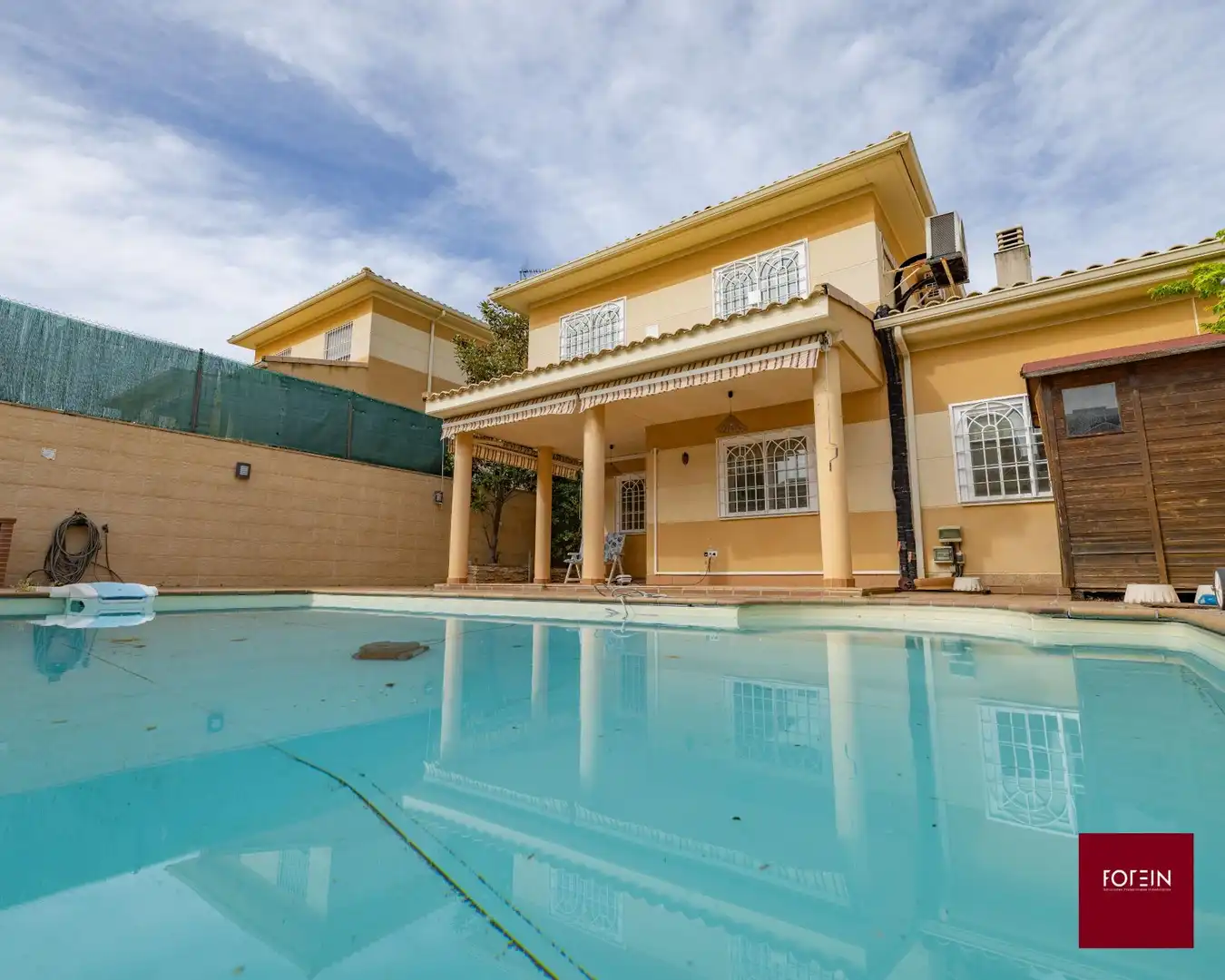 Piscina de Casa adosada en venda en Cabanillas del Campo amb Aire condicionat, Calefacció i Traster