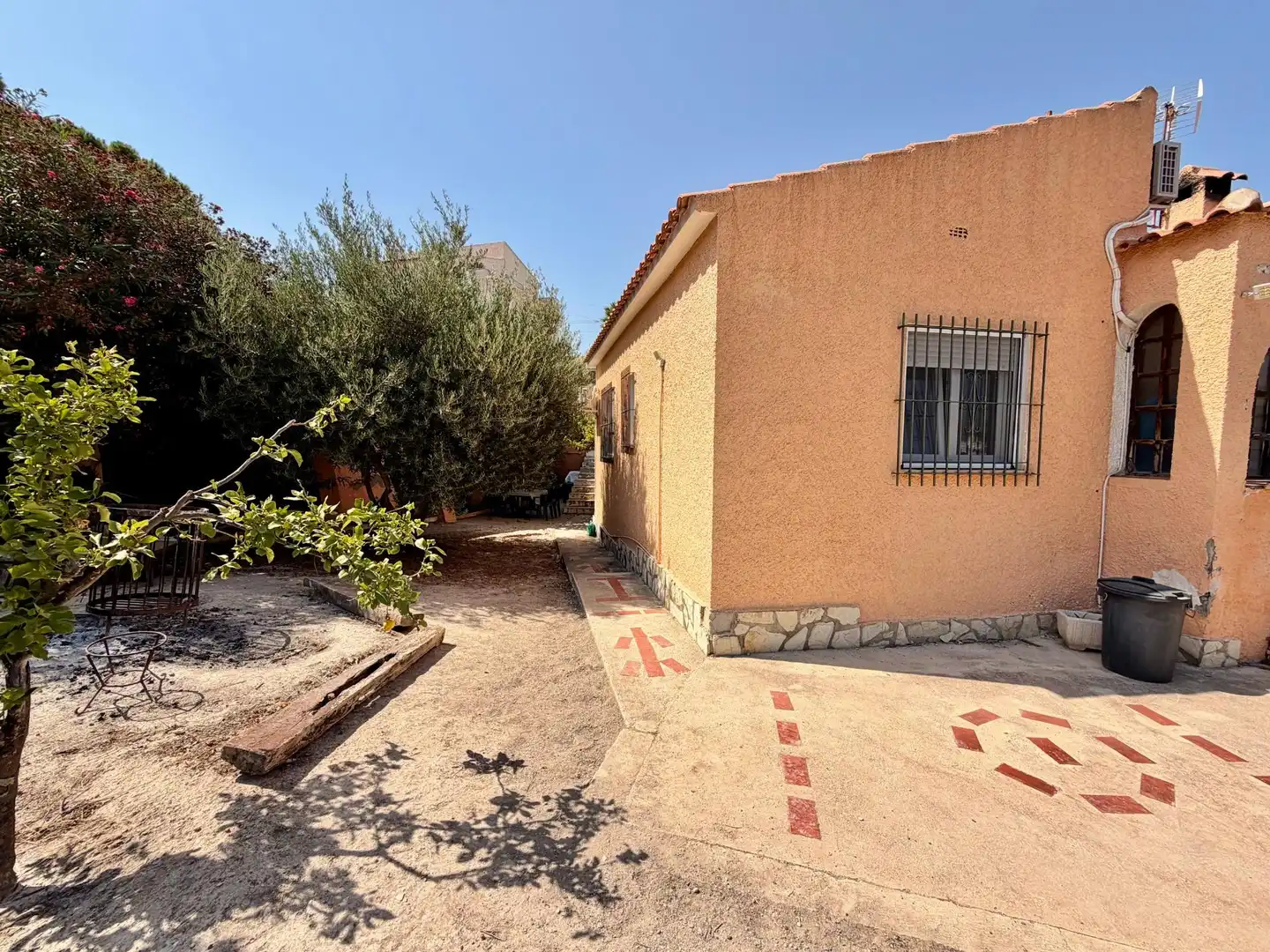 Exterior view of Houses for sale in El Campello  with Air Conditioner, Heating and Terrace