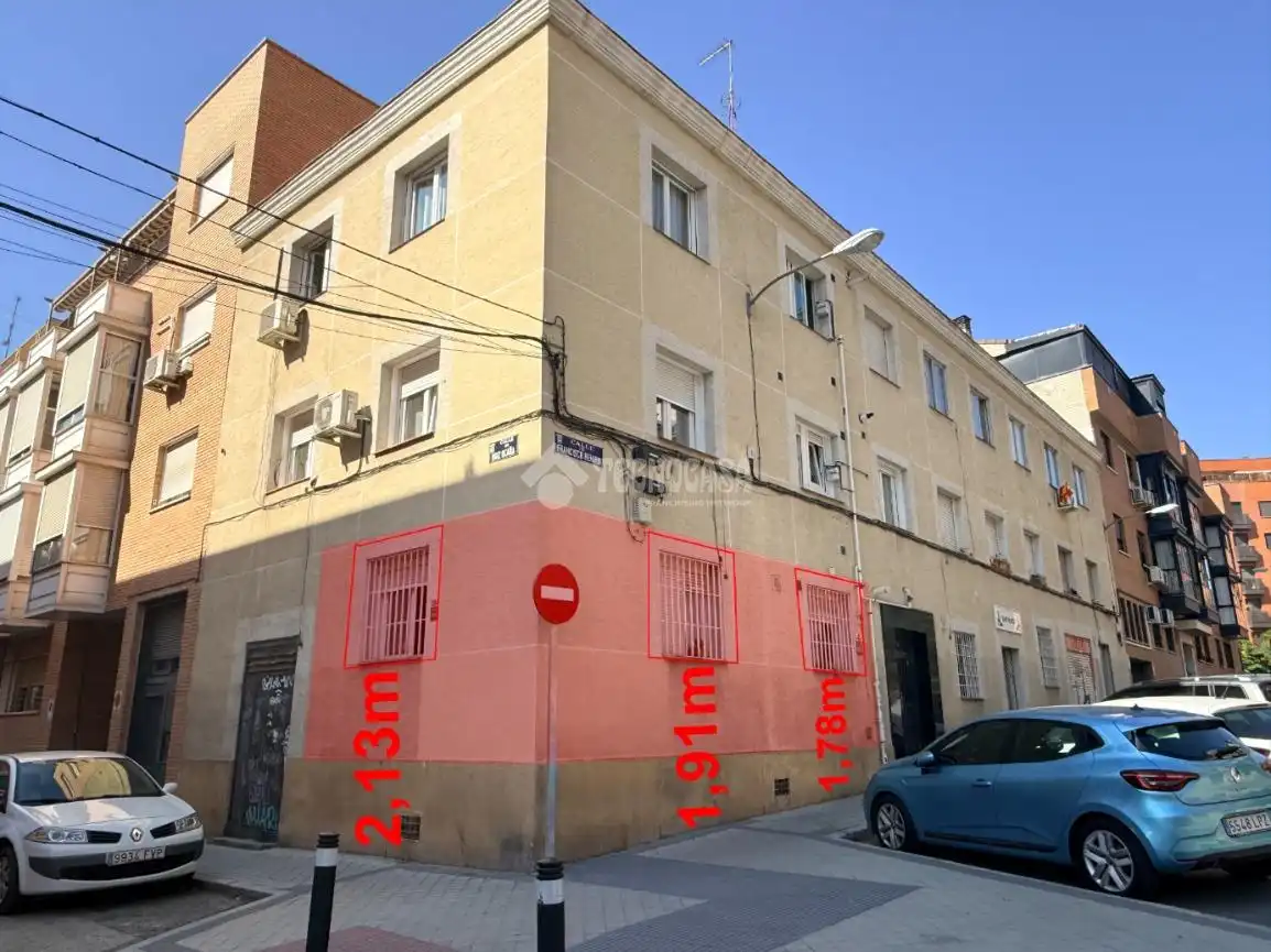 Vista exterior de Piso en venta en Madrid