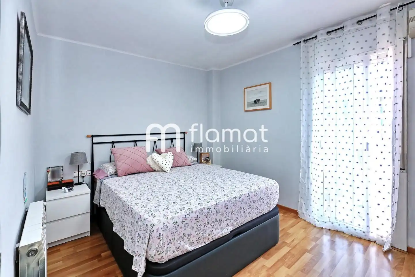 Schlafzimmer von Wohnung zum Verkauf in Badalona mit Klimaanlage, Heizung und Balkon