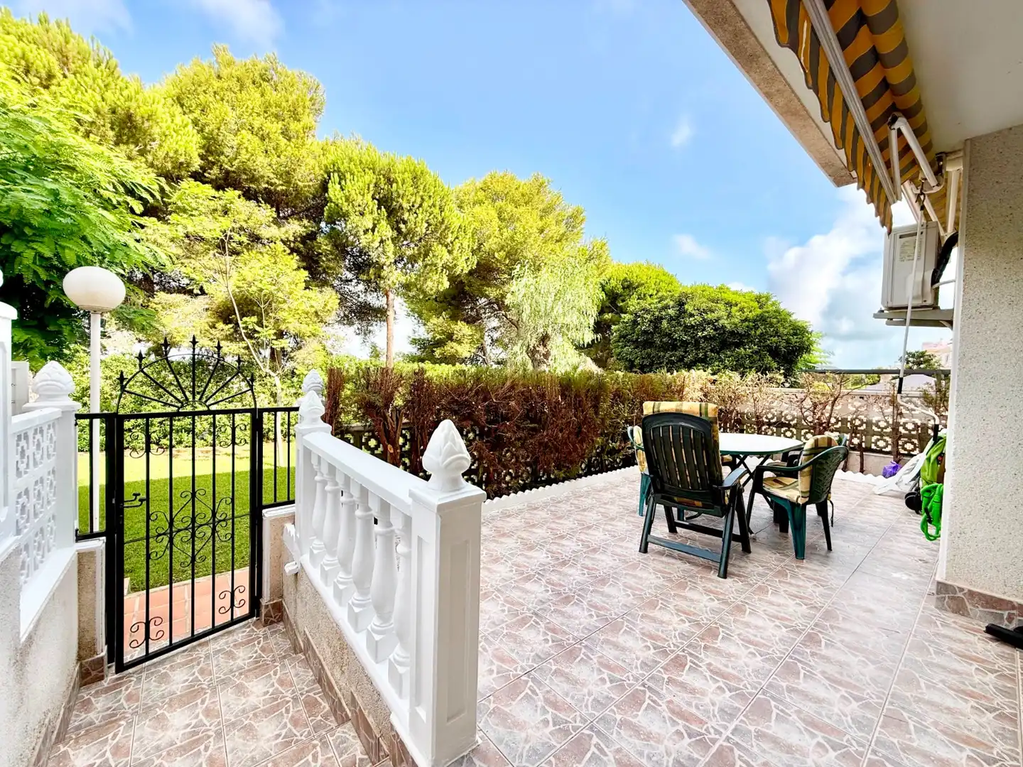 Terraza de Casa o chalet de alquiler en Torrevieja con Aire acondicionado, Terraza y Piscina