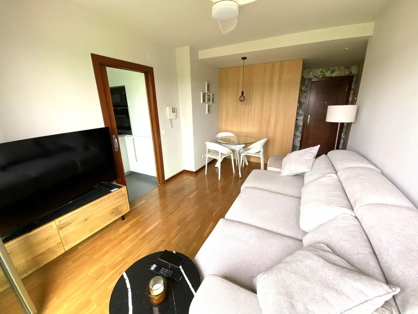 Sala de estar de Piso en venta en Gijón  con Calefacción, Parquet y Trastero