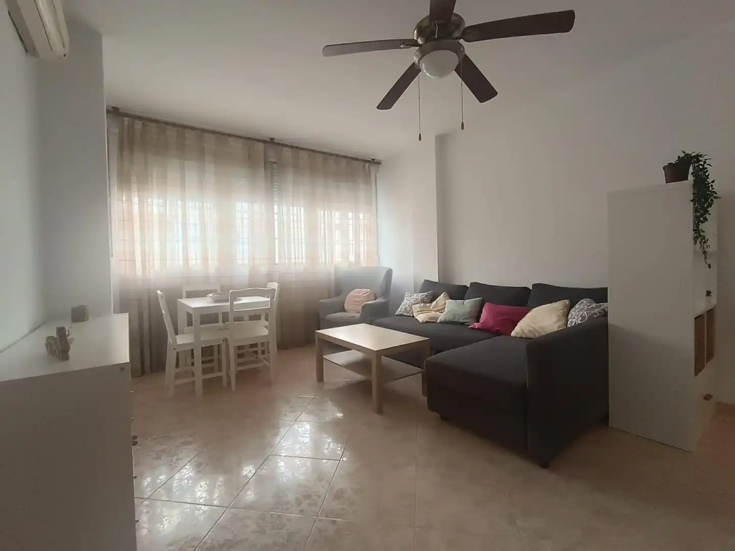 Wohnung zur Miete in Calle Lamarque de Novoa, Cruz Roja