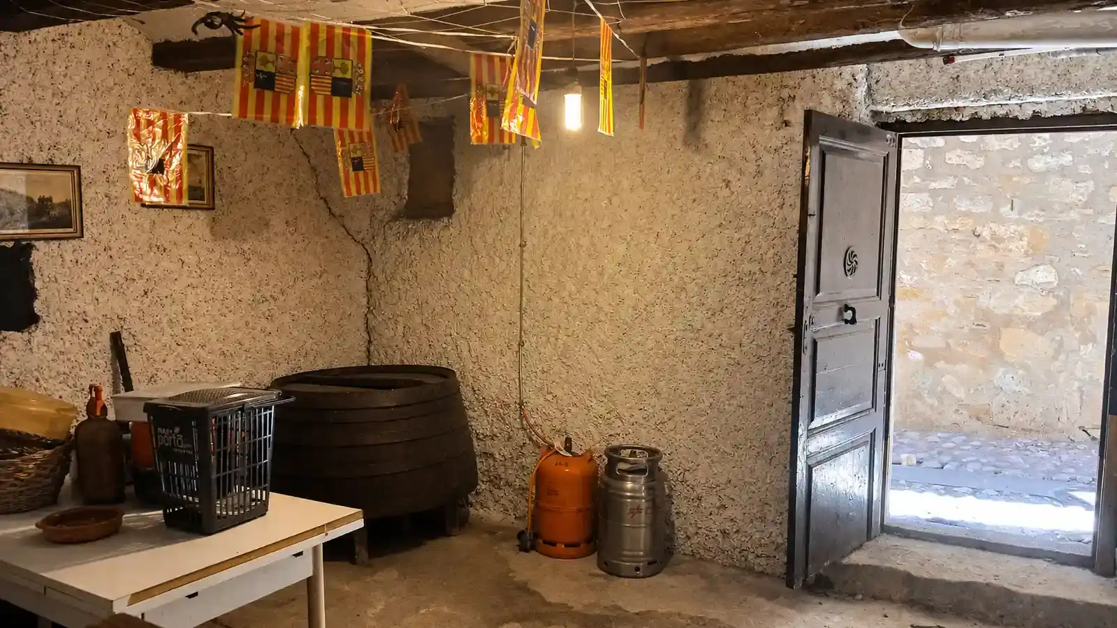 Casa adosada en venda en Valderrobres amb Moblat i Balcó