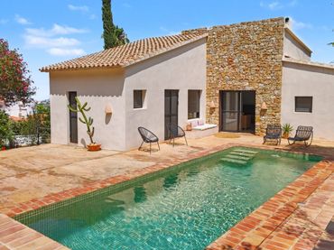 Villa con piscina in vendita a El Montgó