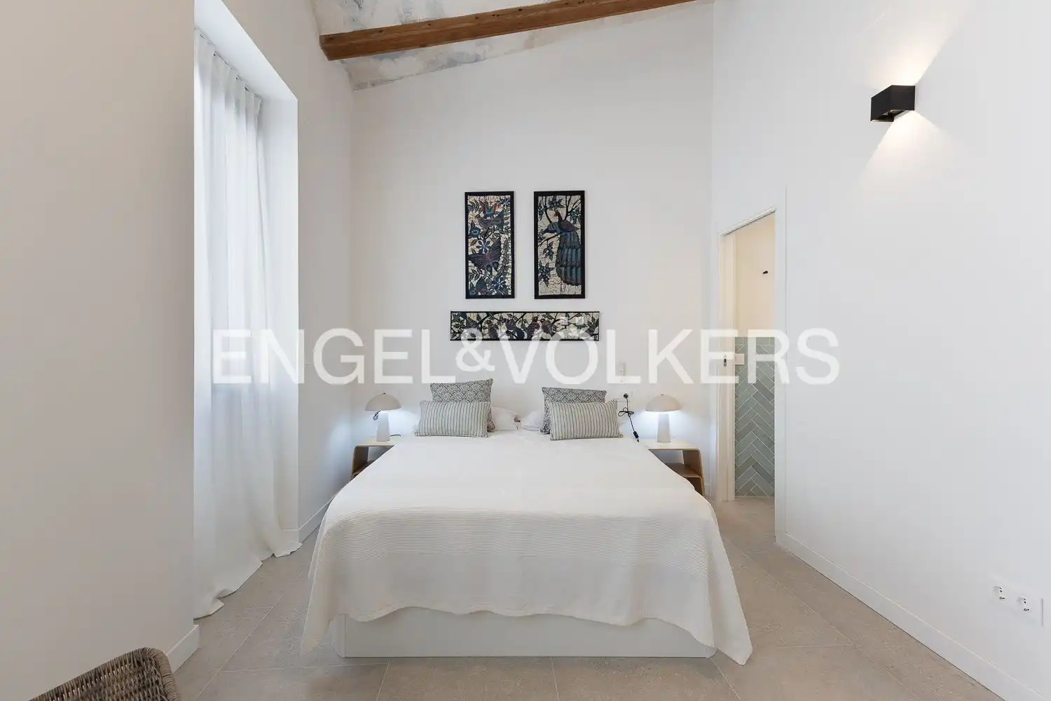 Schlafzimmer von Wohnung zur Miete in Valencia mit Klimaanlage, Heizung und Möbliert