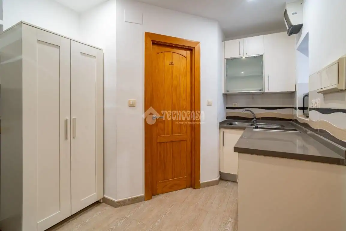 Cocina de Estudio en venta en Granada con Aire acondicionado