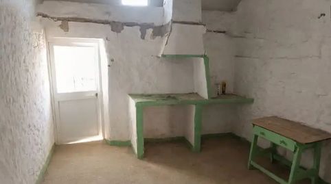 Foto 5 de Casa adosada en venda a Calle Fuentes, 1, Alozaina, Málaga