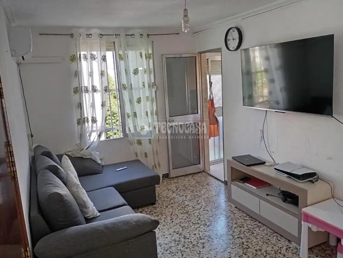 Living room of Flat for sale in Sevilla  with Air Conditioner