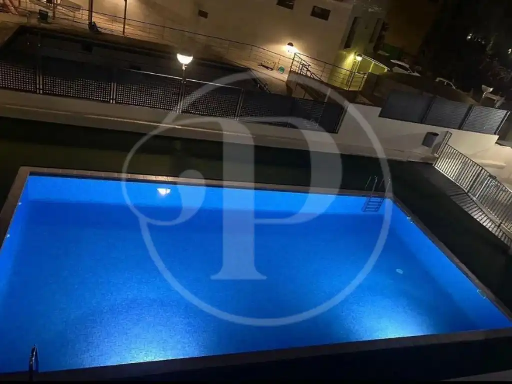Piscina de Piso en venta en Torrent con Aire acondicionado, Calefacción y Jardín privado