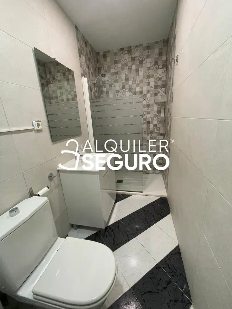Piso con ascensor en alquiler en de Velarde, imagen 8