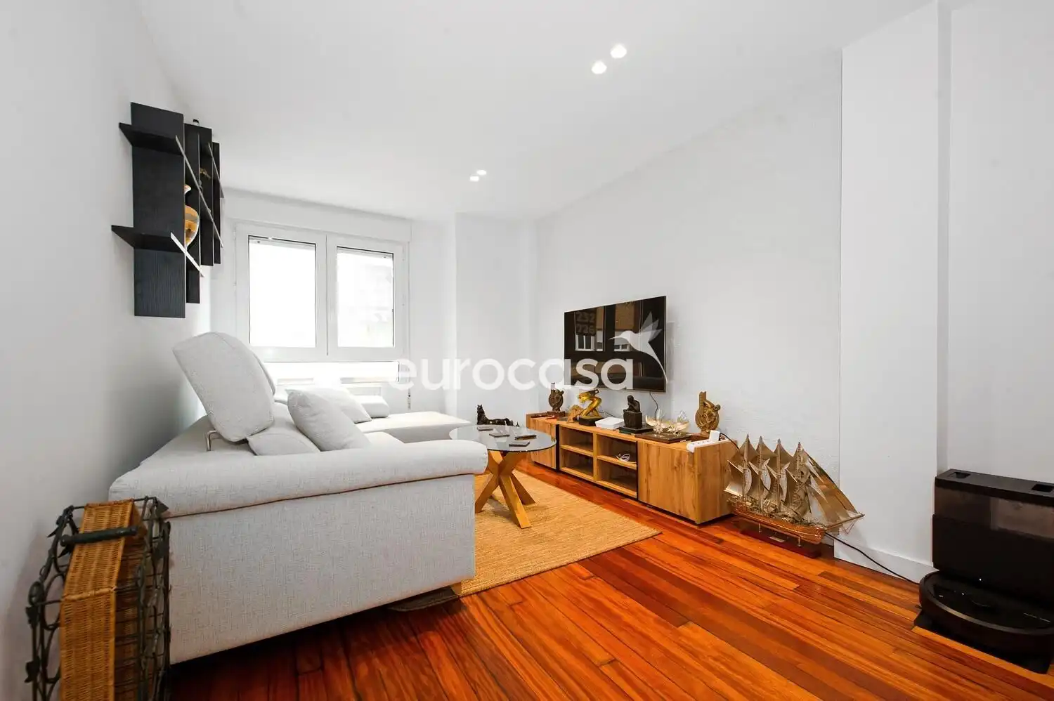 Sala d'estar de Pis en venda en Santander amb Calefacció