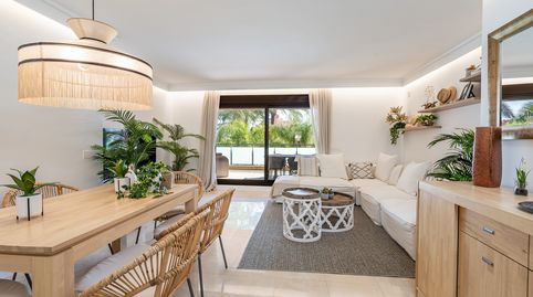 Apartamento en venta en Las Salinas, Estepona, imatge 2