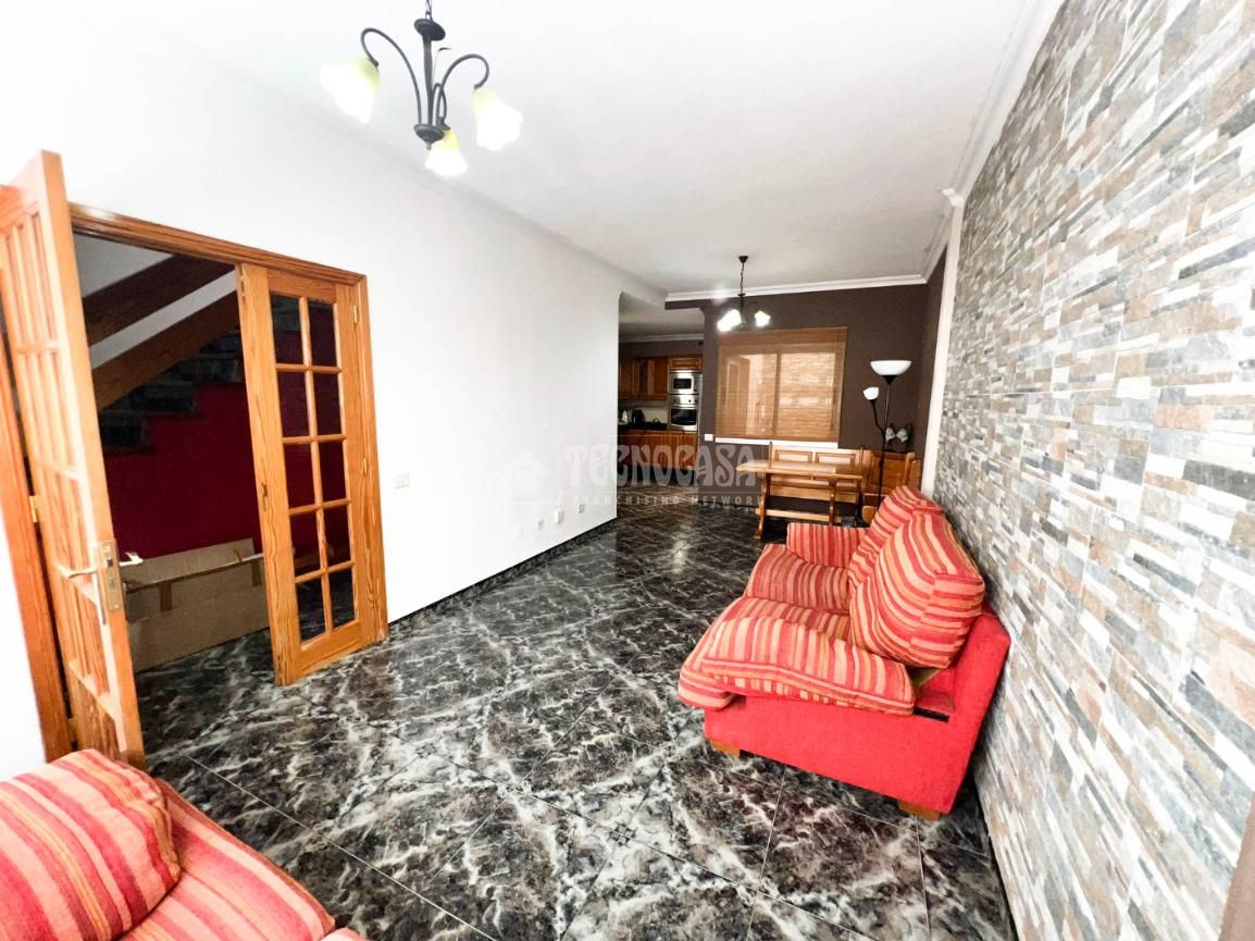 Living room of Single-family semi-detached for sale in Santa Lucía de Tirajana  with Terrace