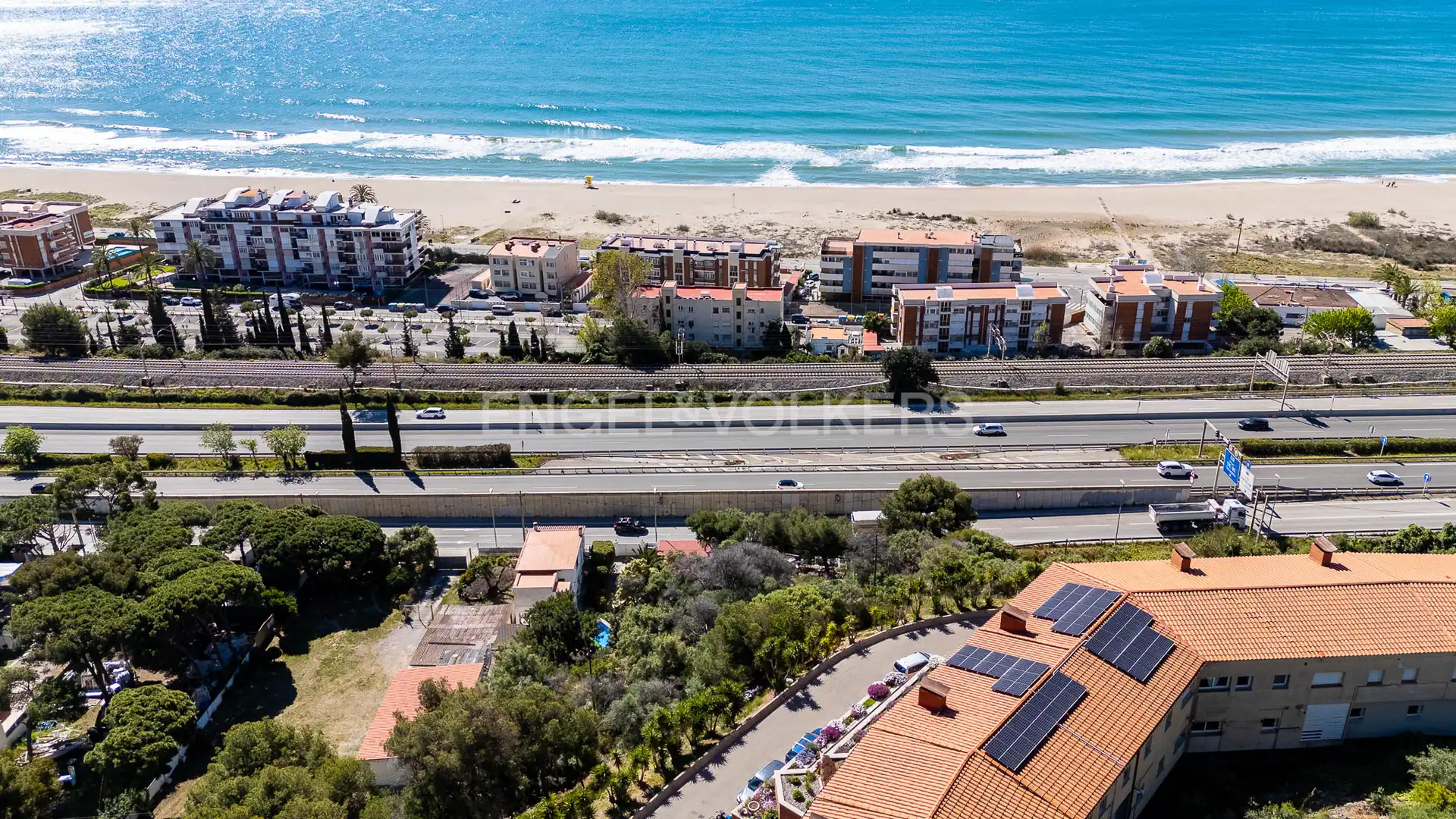 Außenansicht von Maisonette zum Verkauf in Sitges mit Klimaanlage, Heizung und Terrasse