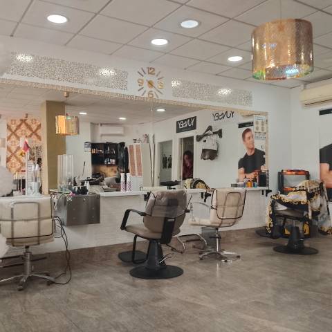 Local comercial en Alquiler en Residencial Triana - Barrio Alto