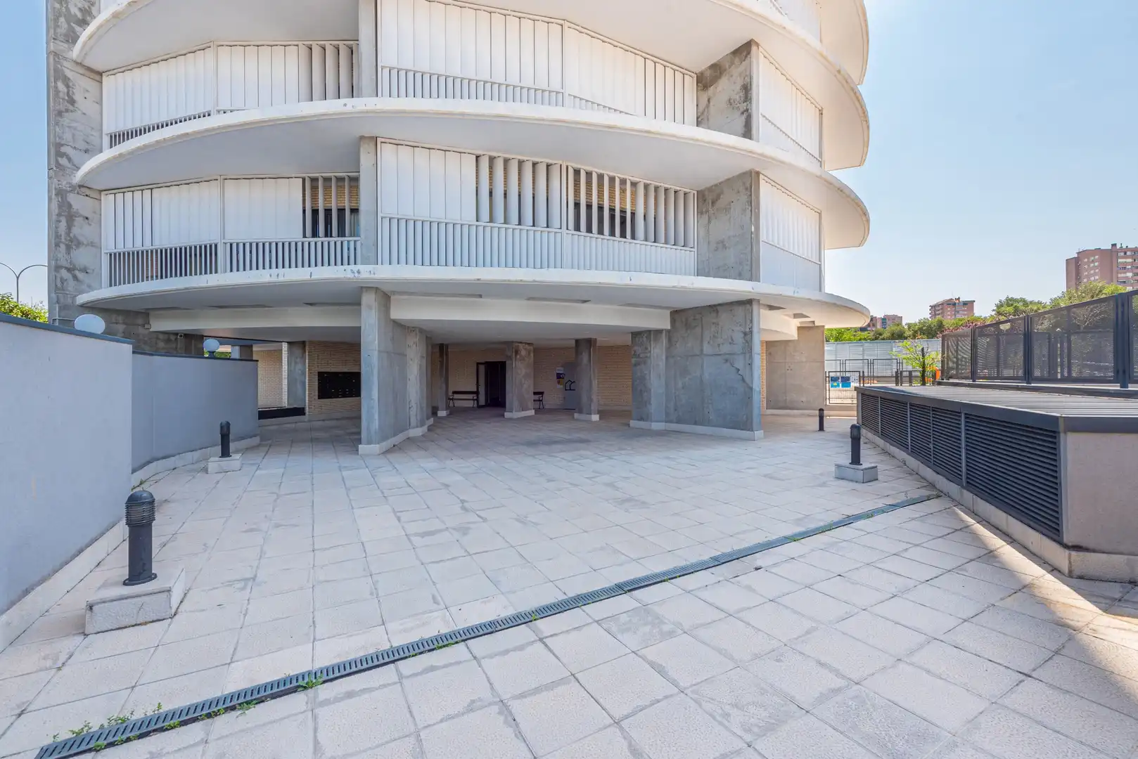 Exterior view of Flat for rent in Madrid  with Storage room