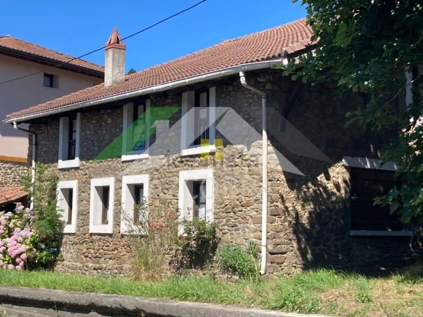 Vista exterior de Finca rústica en venda en Amoroto amb Jardí privat, Moblat i Balcó