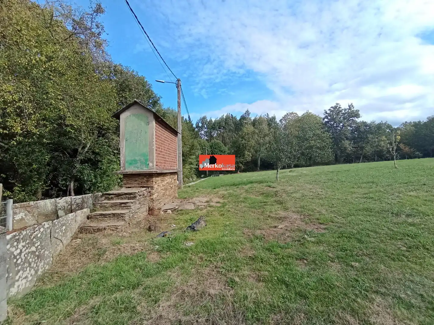 Finca rústica en venda en Begonte amb Jardí privat
