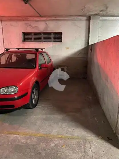 Aparcament de Pis en venda en Ourense Capital  amb Calefacció i Traster