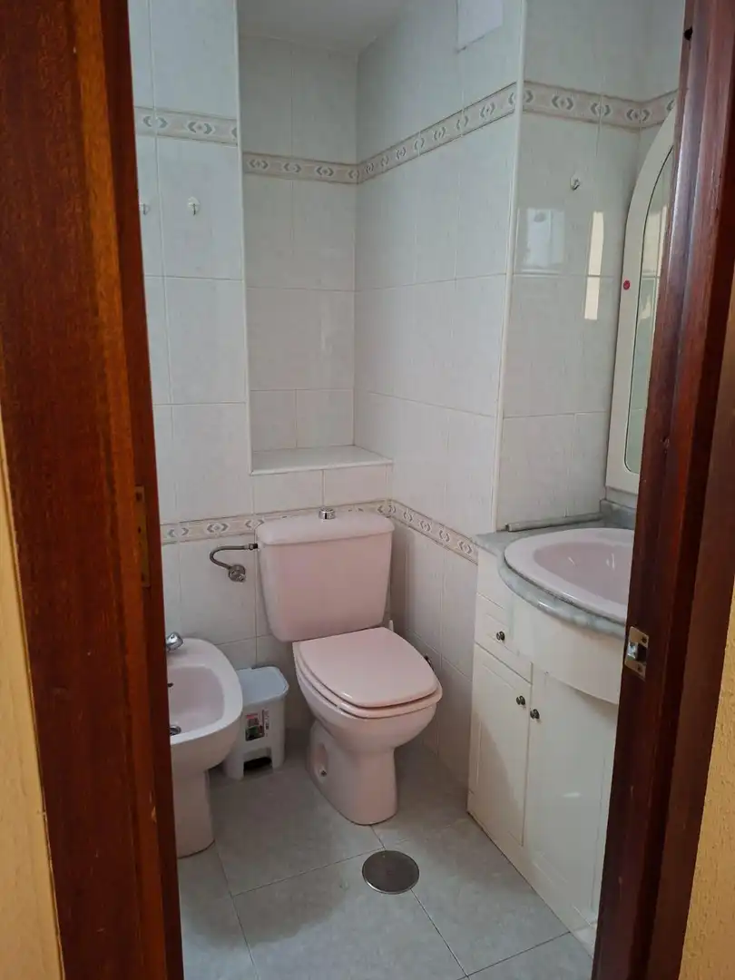 Baño de Piso de alquiler en Sevilla con Aire acondicionado, Amueblado y Balcón