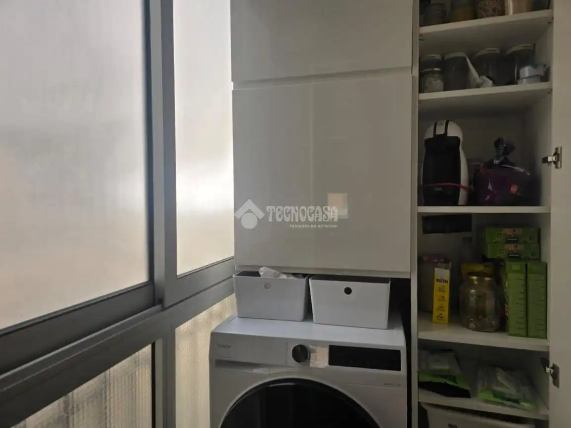 Bedroom of Flat for sale in Barcelona  with Air Conditioner and Balcony
