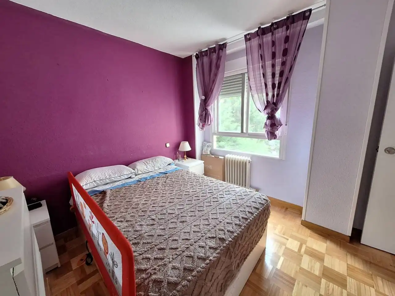 Bedroom of Flat for sale in Fuenlabrada  with Air Conditioner, Heating and Parquet flooring