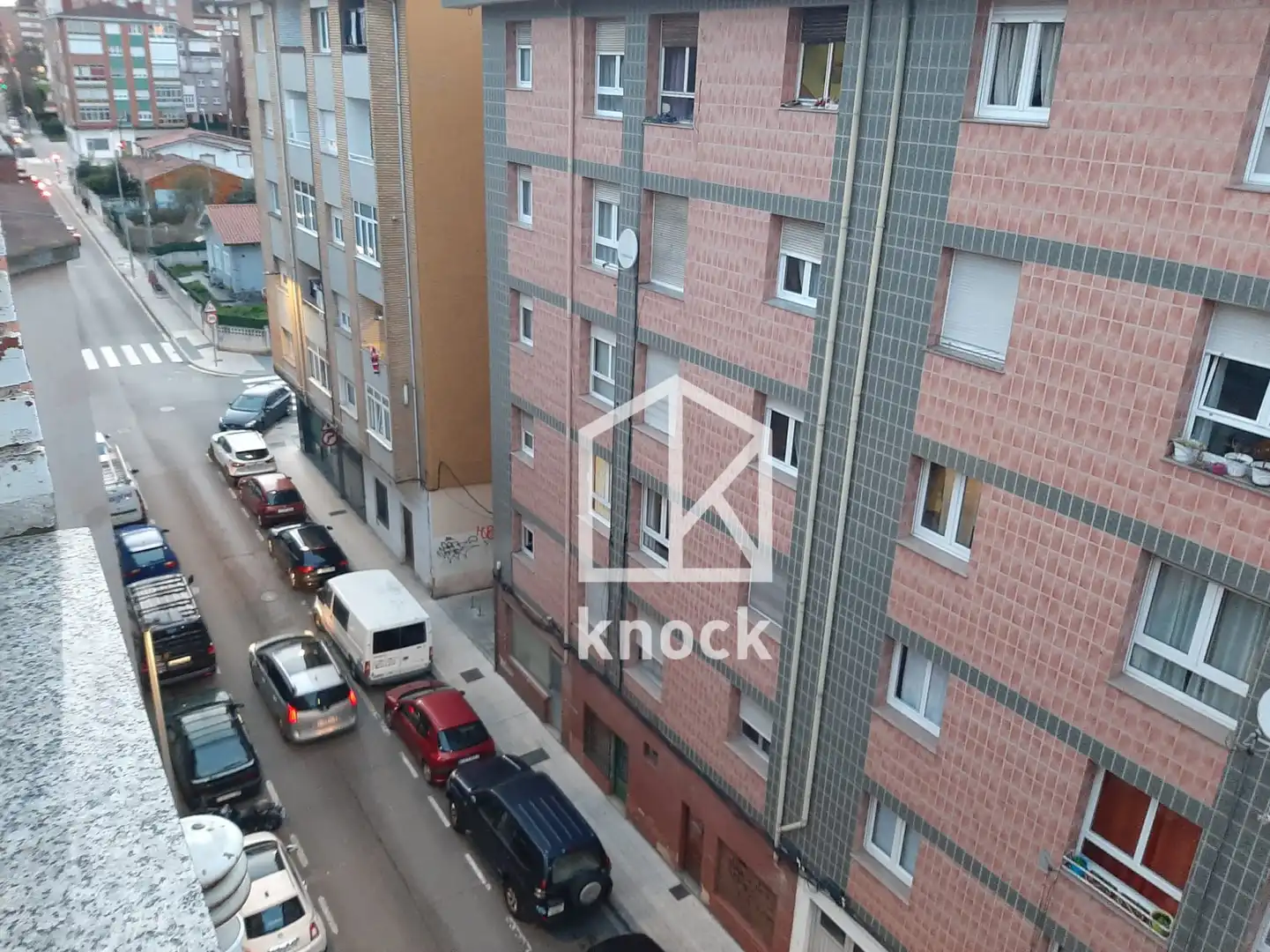 Vista exterior de Piso en venta en Gijón  con Calefacción
