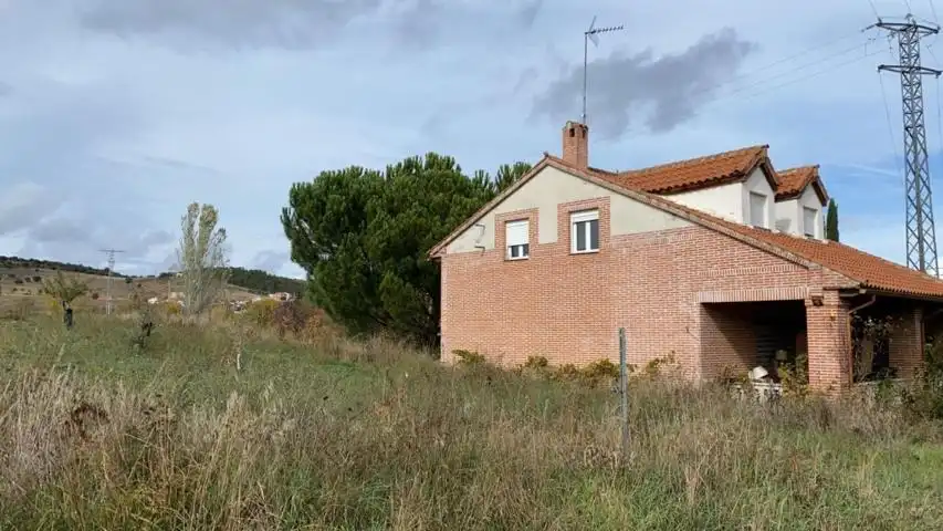 Haus oder Chalet zum Verkauf in Alija del Infantado mit Privatgarten und Parkett