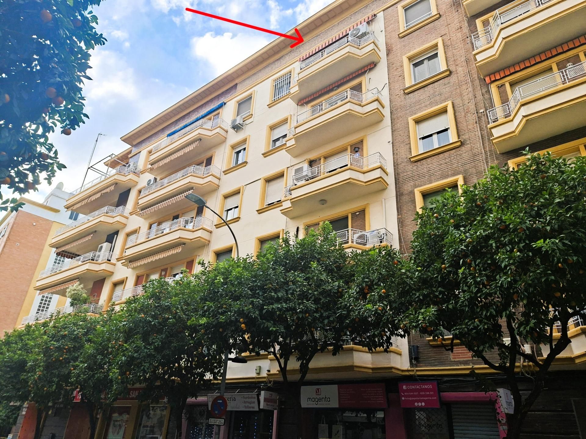 Vista exterior de Pis en venda en  Sevilla Capital amb Aire condicionat, Terrassa i Traster