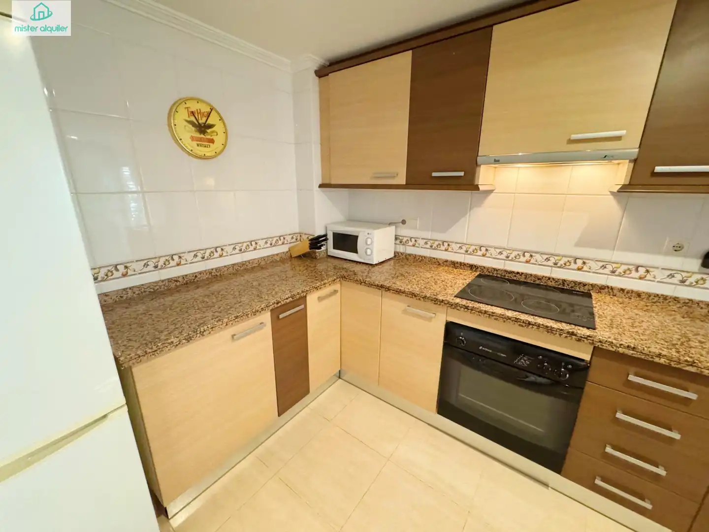 Cocina de Apartamento de alquiler en El Campello con Aire acondicionado, Jardín privado y Terraza