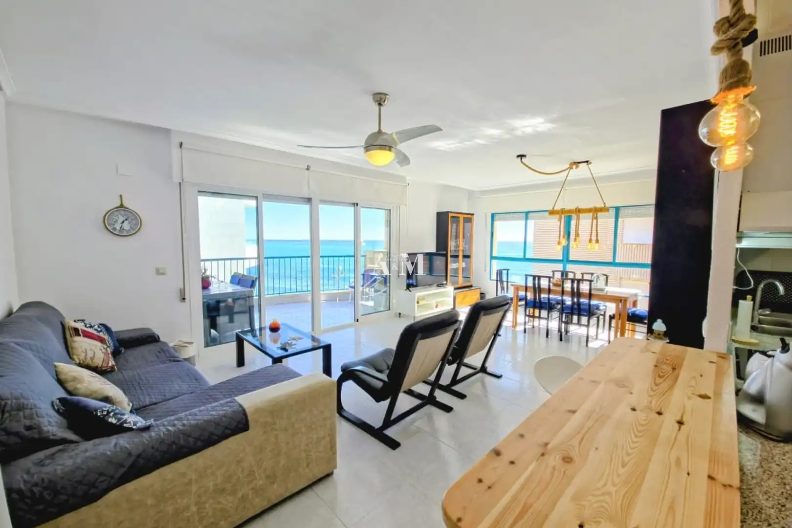 Living room of Flat for rent in Torrevieja  with Terrace, Furnished and Oven