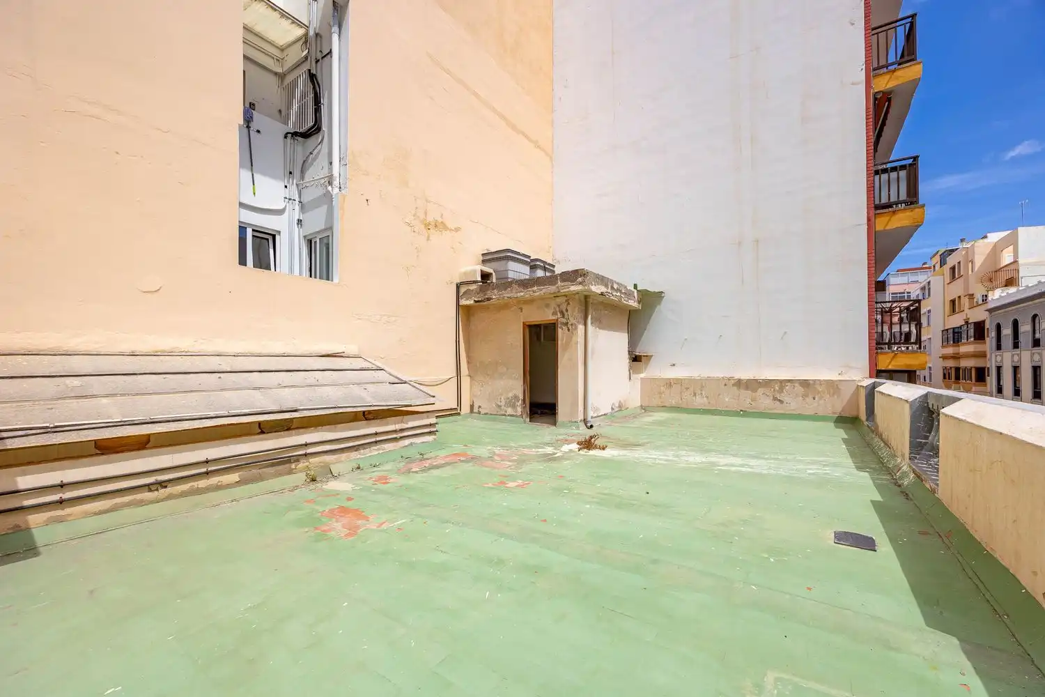 Vista exterior de Piso en venta en Las Palmas de Gran Canaria con Balcón