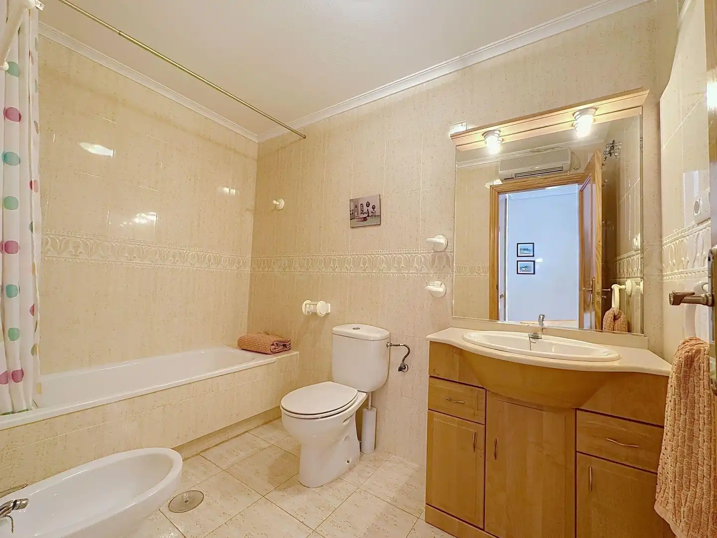 Baño de Casa adosada en venta en Orihuela con Aire acondicionado, Jardín privado y Trastero