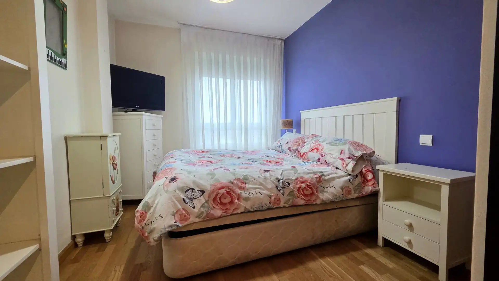Schlafzimmer von Dachboden zum Verkauf in Fuenlabrada mit Klimaanlage, Heizung und Privatgarten