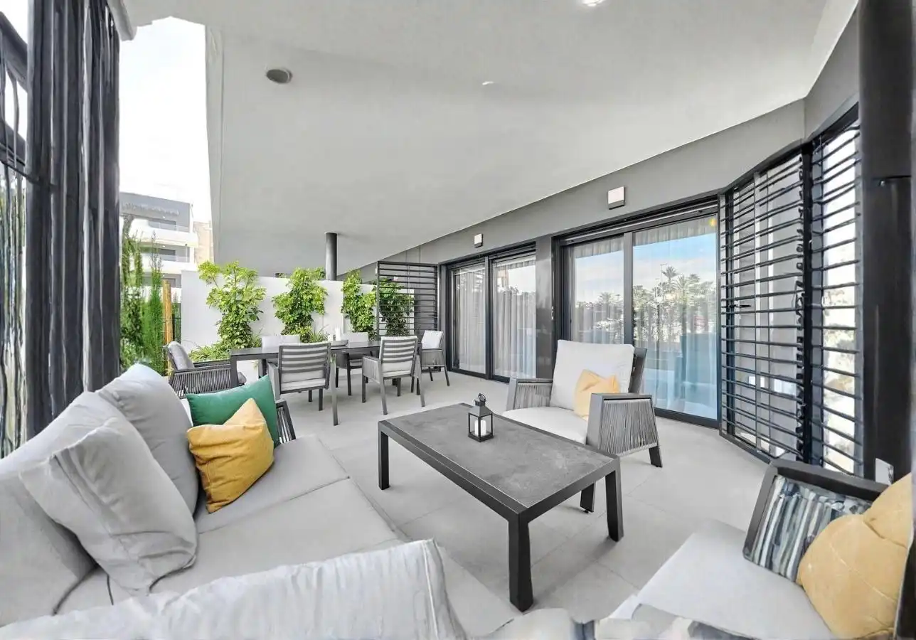 Terrassa de Planta baixa en venda en Orihuela amb Aire condicionat, Jardí privat i Terrassa