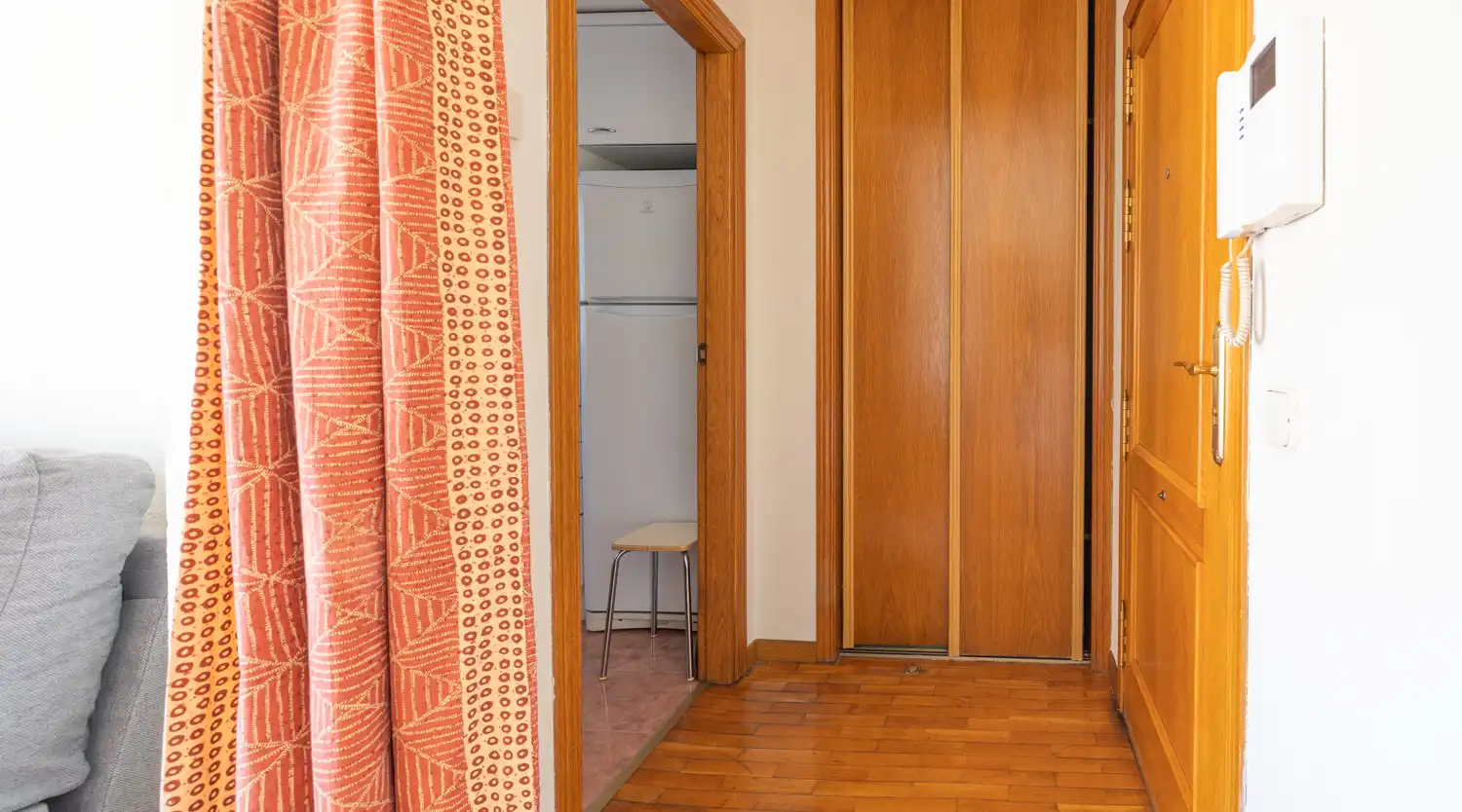 Wohnung zur Miete in Calle de las Naves, Acacias