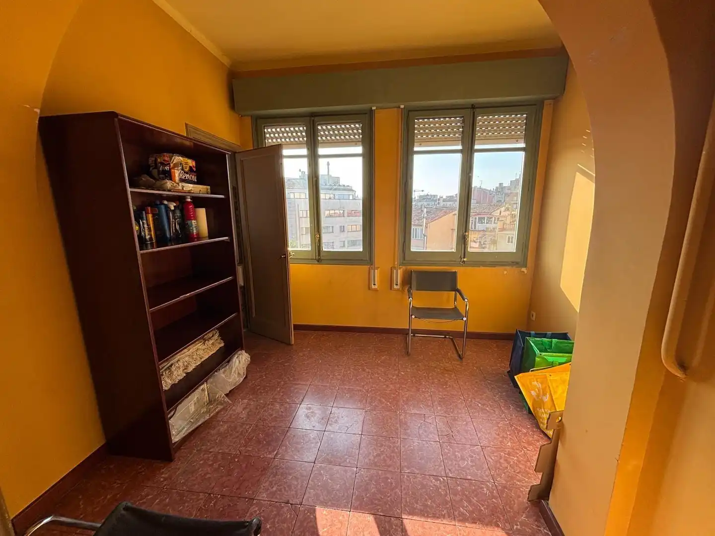 Bedroom of Flat for sale in Girona  with Air Conditioner