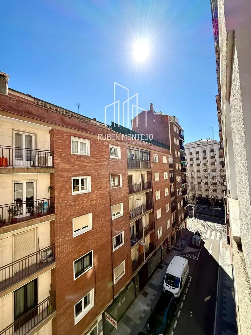 Vista exterior de Pis en venda en Salamanca amb Aire condicionat, Calefacció i Terrassa