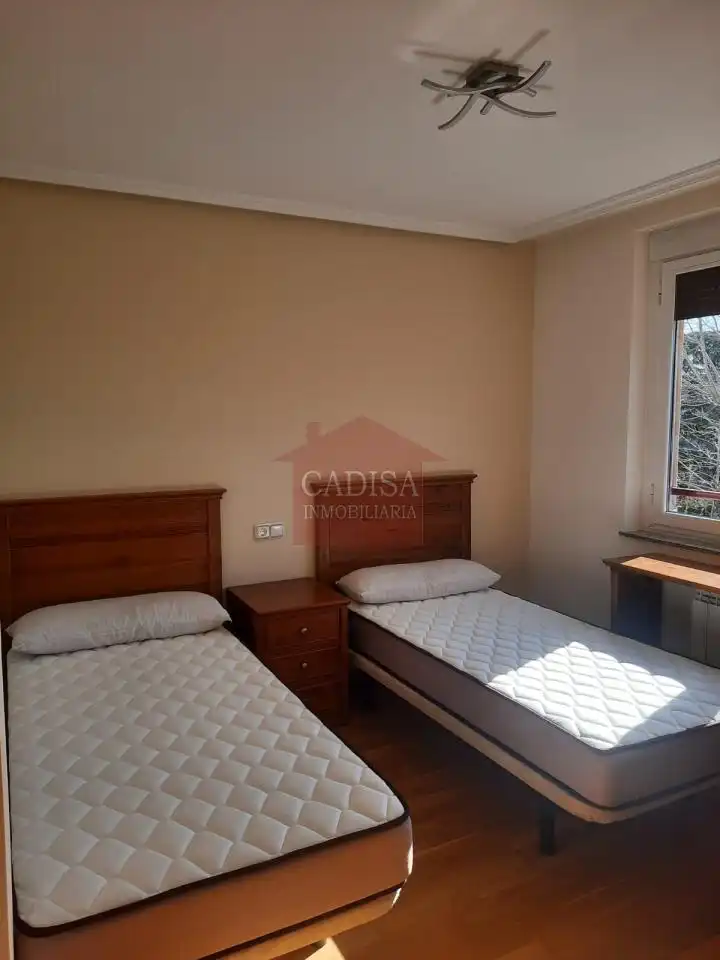 Habitación de Casa adosada en venta en Salamanca con Calefacción, Jardín privado y Terraza